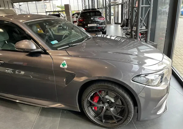 samochody osobowe Alfa Romeo Giulia cena 209000 przebieg: 77000, rok produkcji 2018 z Świdnik